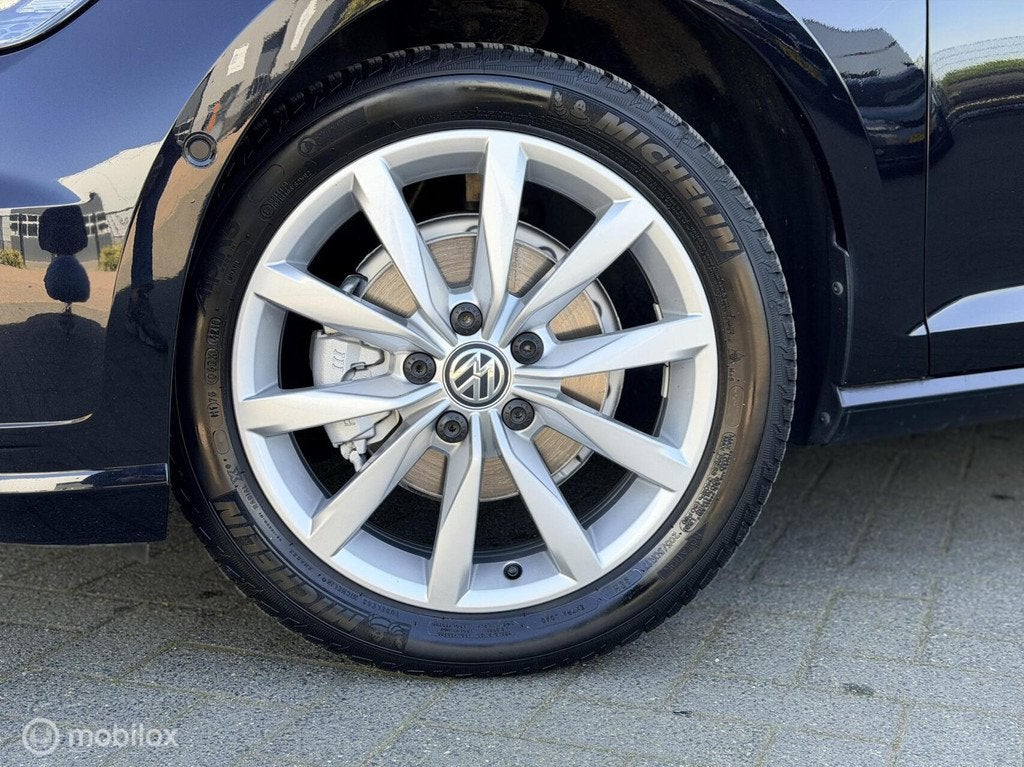 Volkswagen Golf 1.0 TSI Highline 2e Eig IQ Drive, Gebruikt, Euro 6, Zwart, Bedrijf