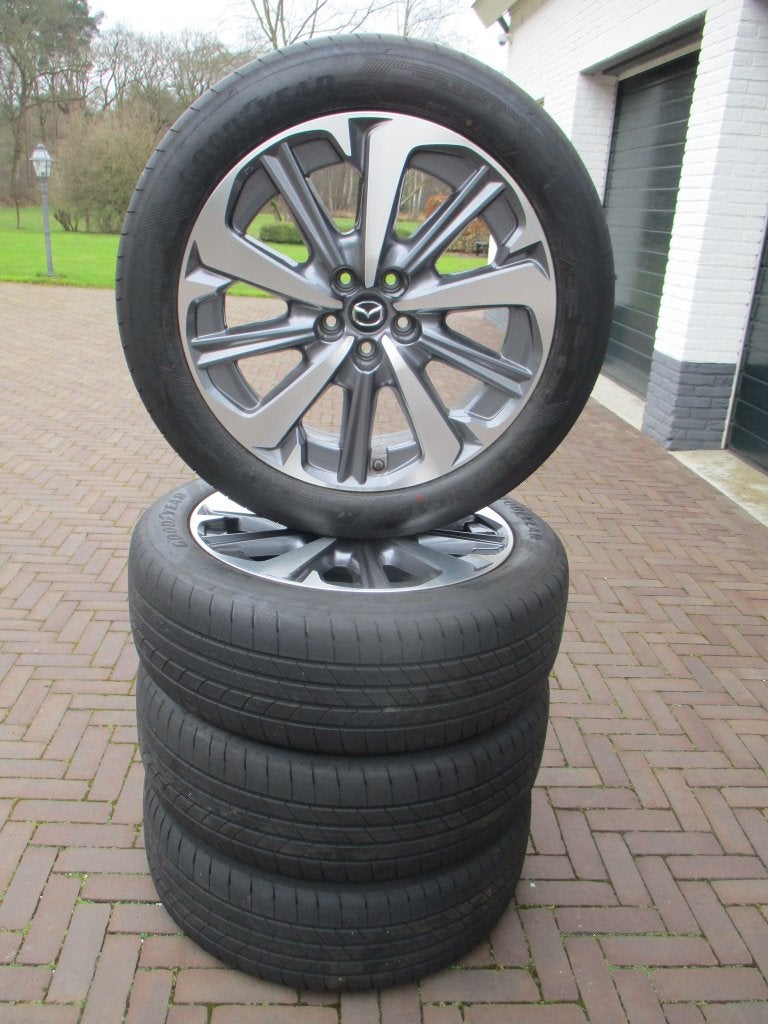 Orig. Mazda CX 60 20 inch velgen CX-60 Homura CX-5 CX5 NWST, Auto-onderdelen, Ophalen, Gebruikt, Banden en Velgen, 235 mm