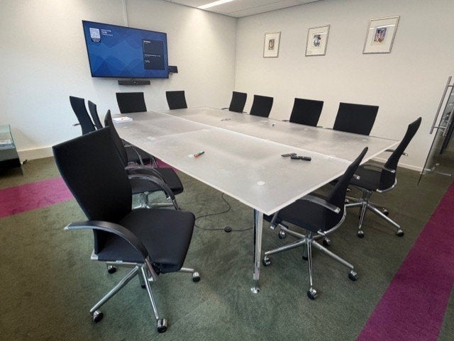 Design vergadertafel 340x230 cm met 12 Ahrend stoelen, 2sets, Gebruikt, 200 cm of meer, Ophalen of Verzenden, Vijf personen of meer