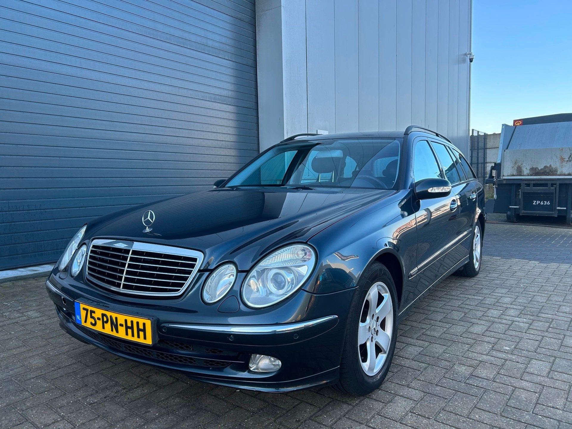 Mercedes-Benz E-klasse Combi 240 V6 Avantgarde AUT, Automaat, Gebruikt, Zwart, 2597 cc