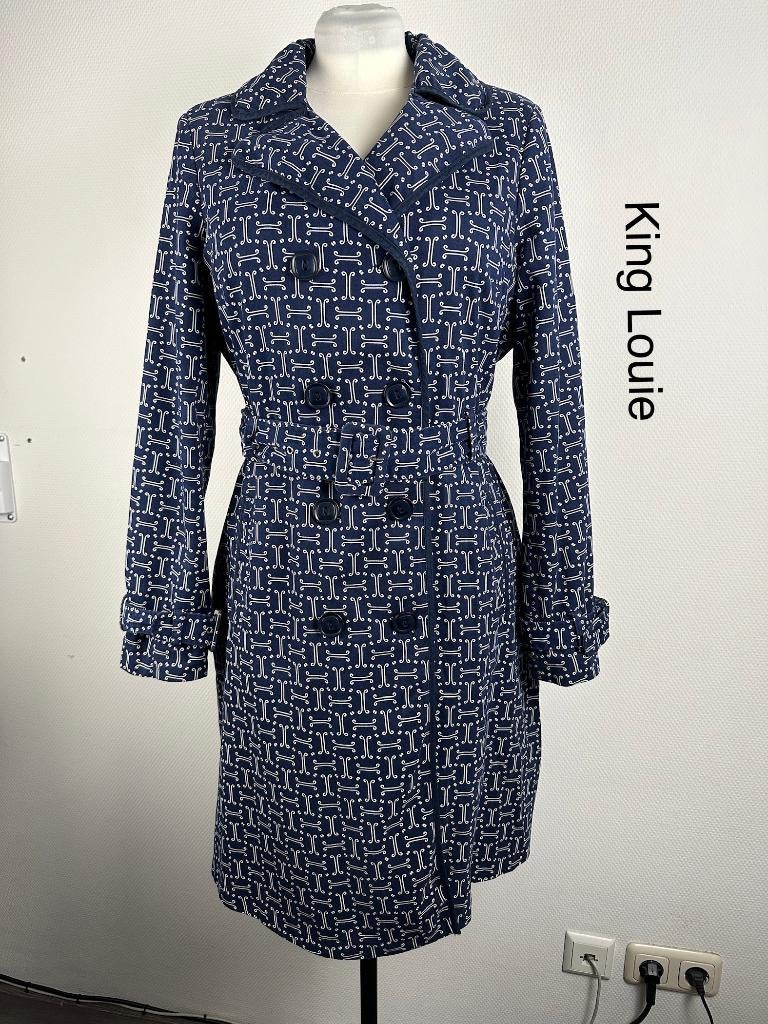 King Louie Trenchcoat  (mt: 42) 28,3/9623, Blauw, Maat 42/44 (L), Ophalen of Verzenden, Zo goed als nieuw