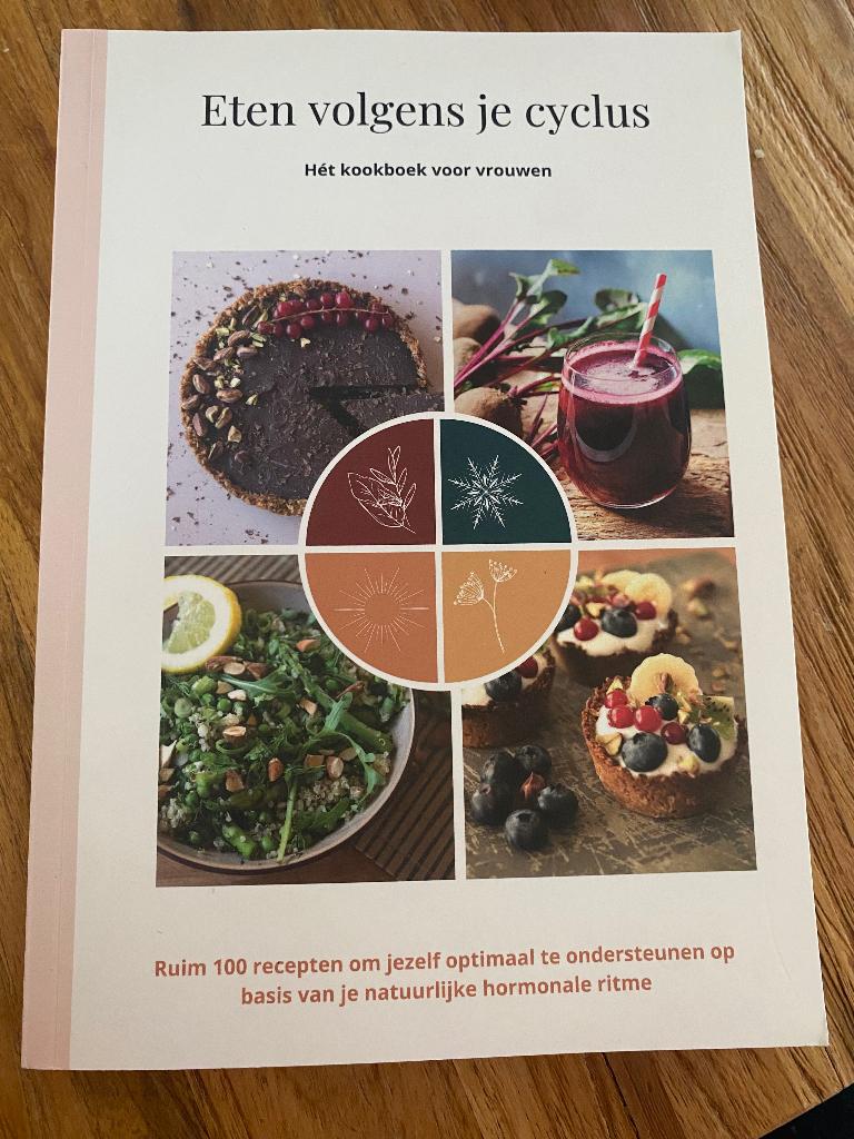 Boek: eten volgens je cyclus, Ophalen, Dieet en Voeding, Ellen daenen, Zo goed als nieuw