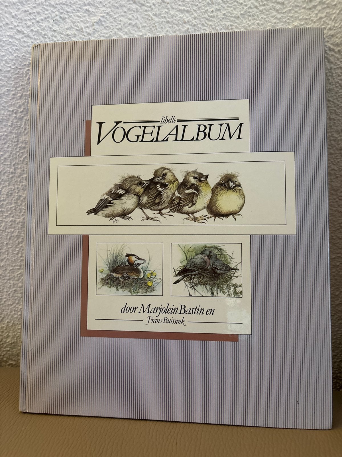 Libelle Marjolein Bastin Het Vogelalbum, Ophalen of Verzenden, Gelezen, Vogels