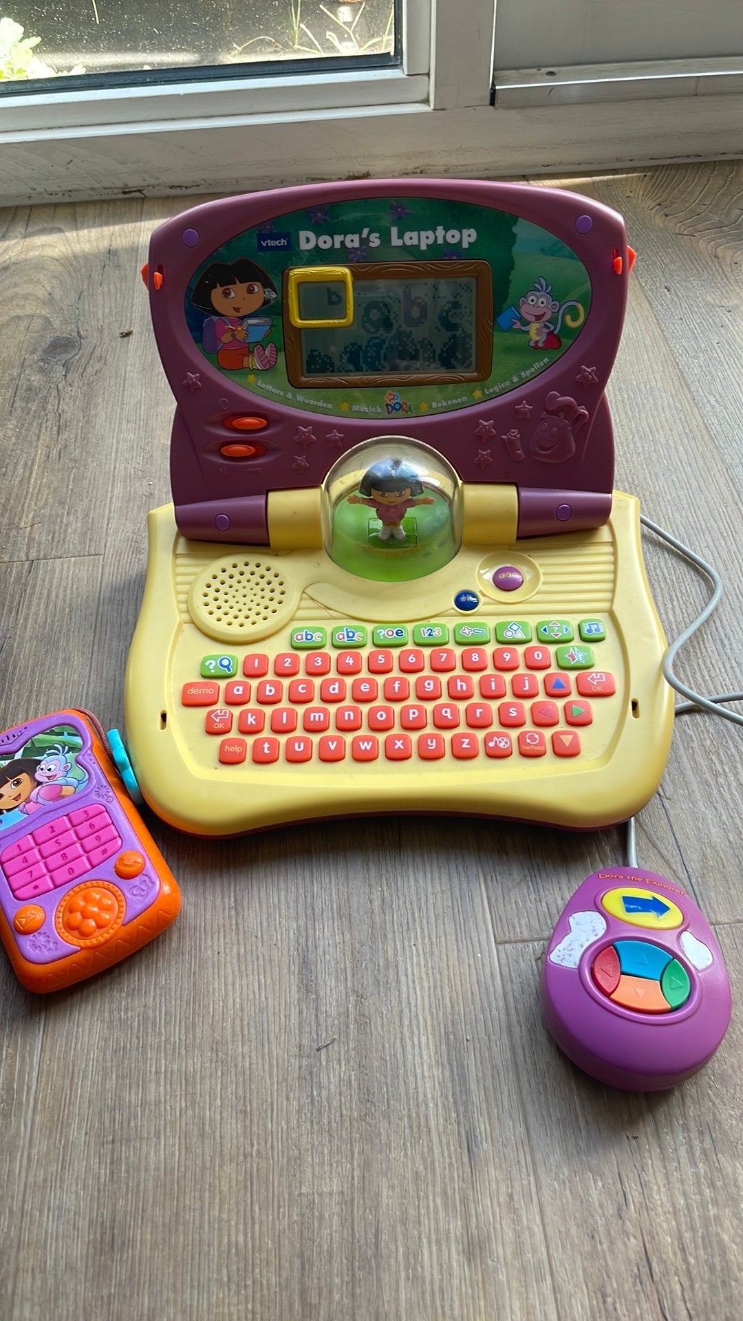 Laptop en telefoon van Dora, met geluid en beeld, Kinderen en Baby's, Ophalen of Verzenden, Gebruikt