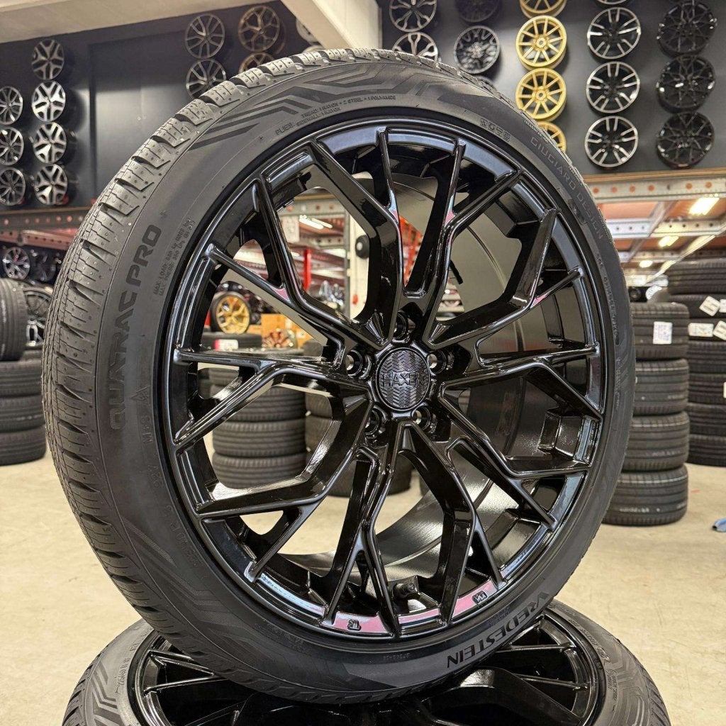 Peugeot 308 18″ Velgen HAXER Zwart + Vredestein Allseason, Auto-onderdelen, Niet ingevuld, 18 inch, Banden en Velgen, Niet ingevuld