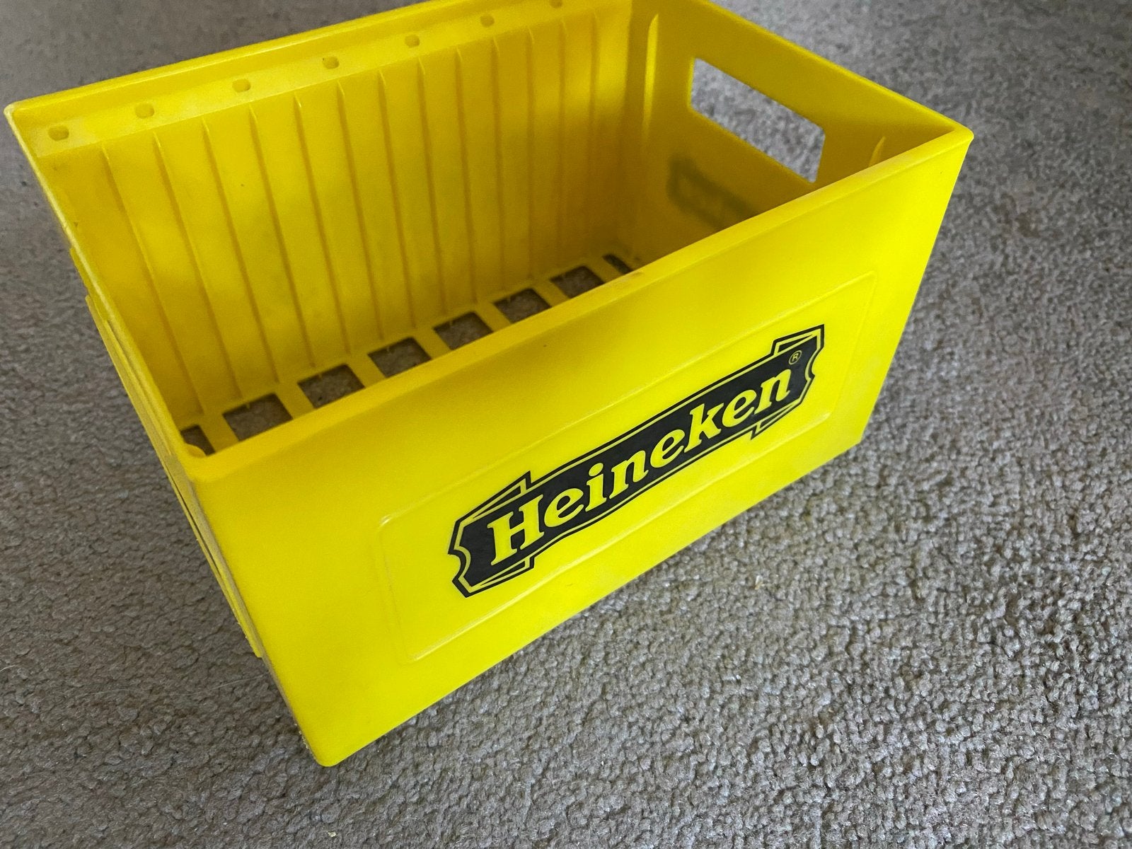 Heineken CD mini kratje - Geel kunststof opberger, Kunststof, Ophalen of Verzenden, Zo goed als nieuw, 25 tot 75 discs