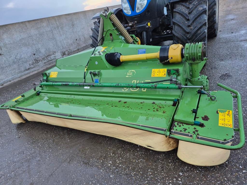 Krone frontmaaier f32, Zakelijke goederen, Ophalen, Weidebouw