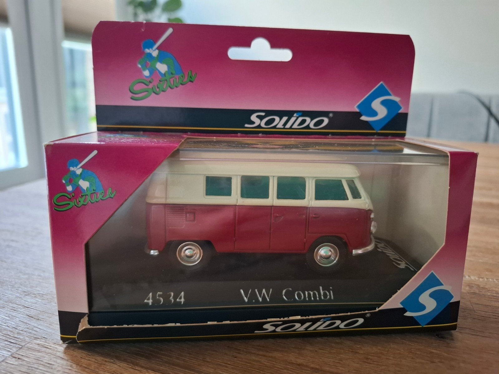 Solido VW Combi T1 Diecast Model 1:43 - Nieuw in Doos, Hobby en Vrije tijd, Modelauto's | 1:43, Ophalen of Verzenden