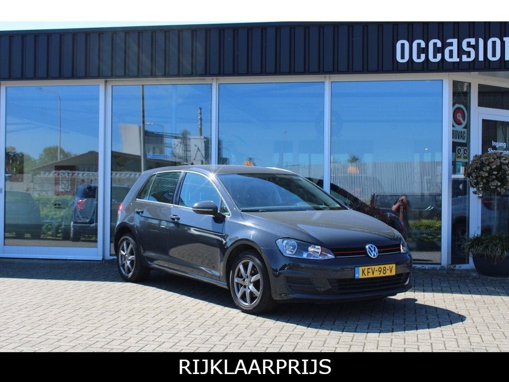 Volkswagen Golf Lim. Trendline BMT (bj 2016), Voorwielaandrijving, 86 pk, Gebruikt, 4 cilinders