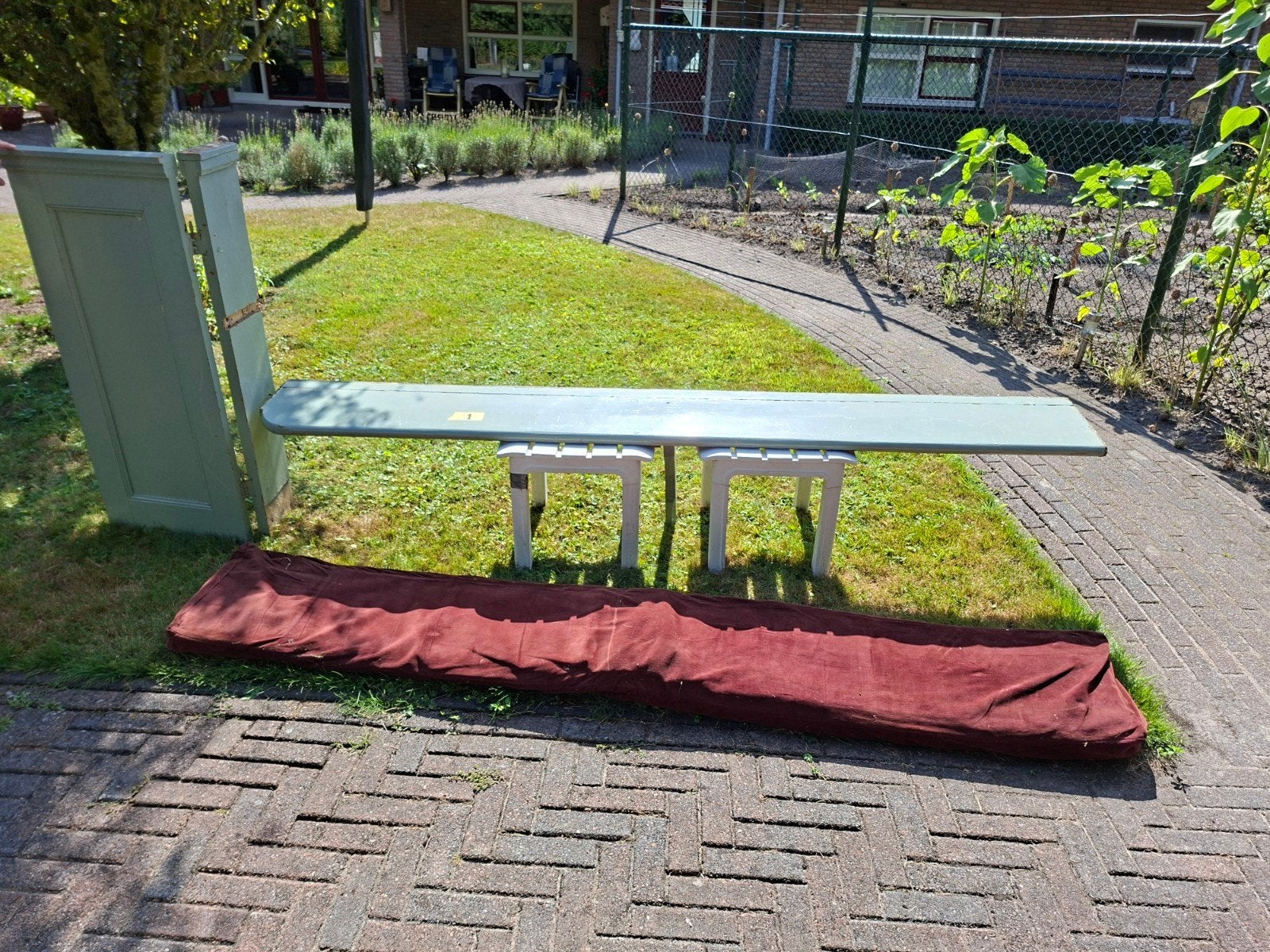 Onderdelen kerkbank met kussen van paardenhaar, 248 cm breed, Ophalen