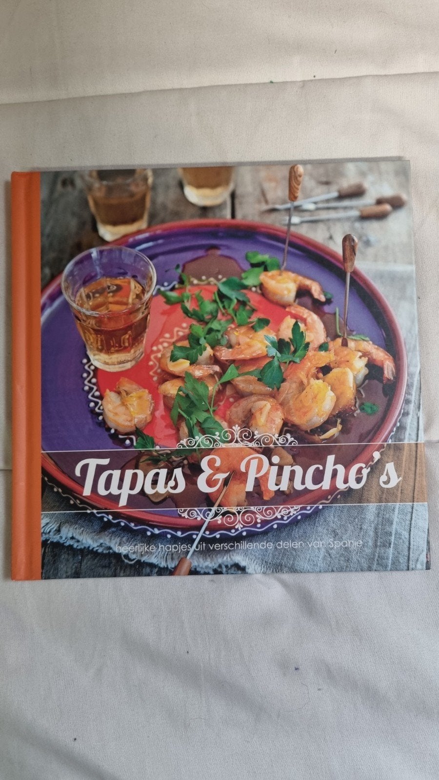 Tapas en pincho's, Spanje, Tapas, Hapjes en Dim Sum, Ophalen of Verzenden, Zo goed als nieuw
