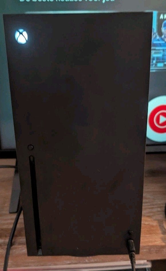 Xbox Series X 1TB Console met bekabelde controller