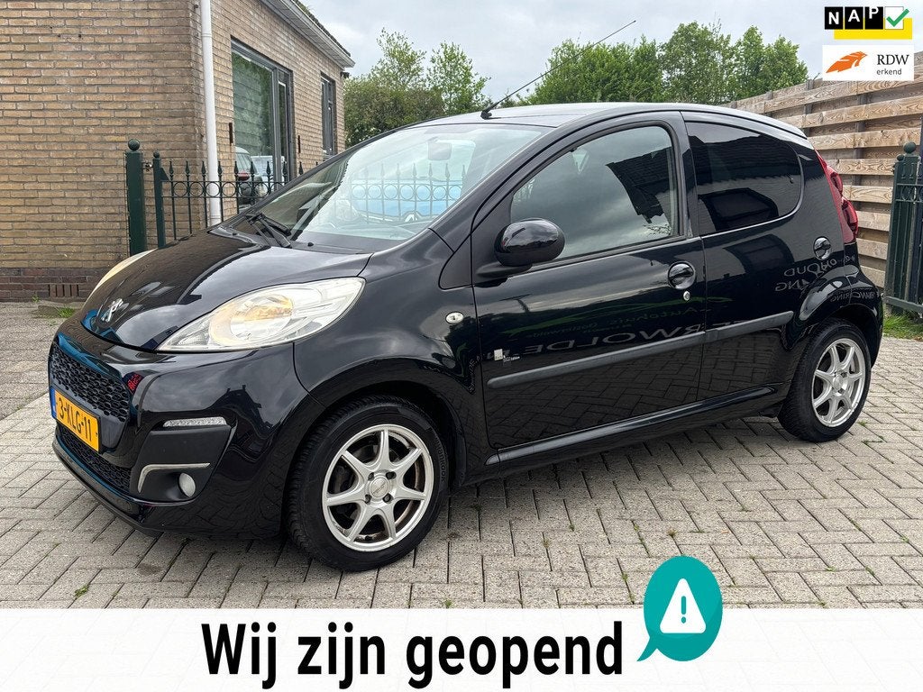 Peugeot 107 1.0 Black & Silver | 5drs | onderhoud historie a, Auto's, Peugeot, Voorwielaandrijving, Euro 5, Gebruikt, 4 stoelen