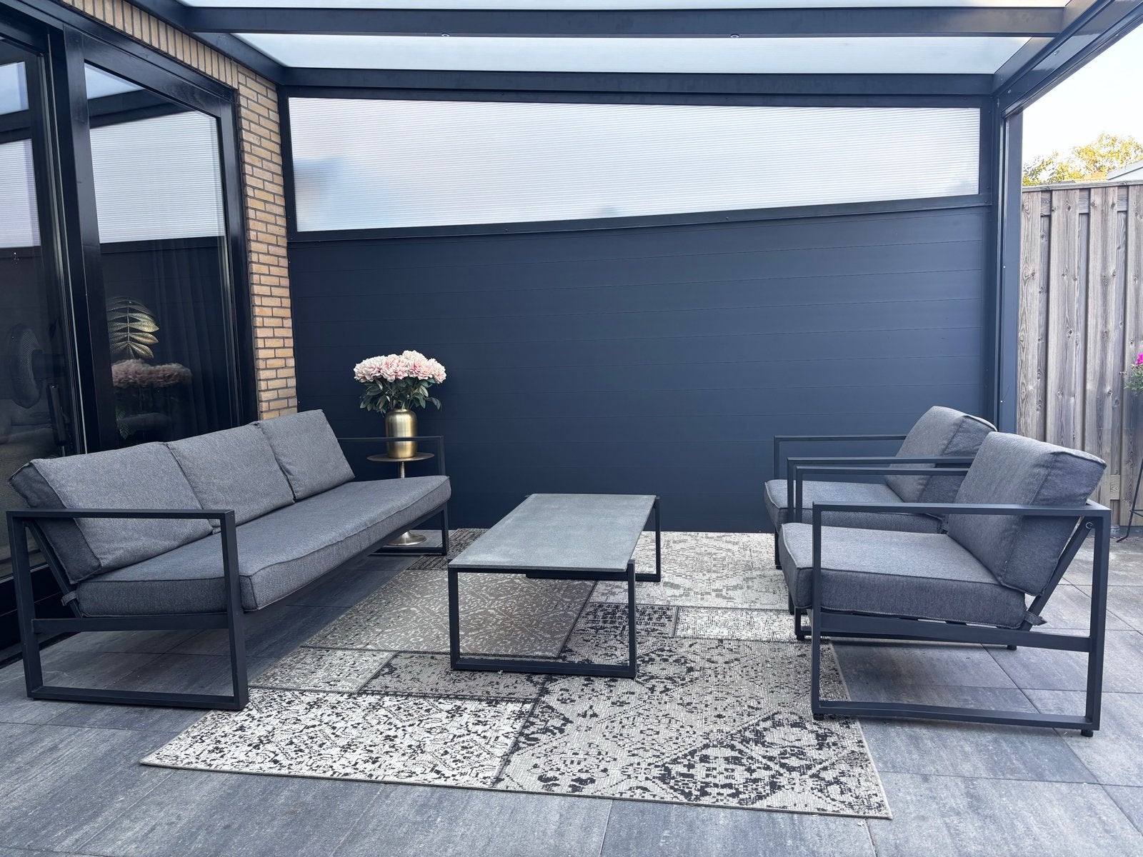 Vonge loungeset JYSK - Comfortabel en stijlvol, Ophalen, 5 zitplaatsen, Gebruikt, Aluminium