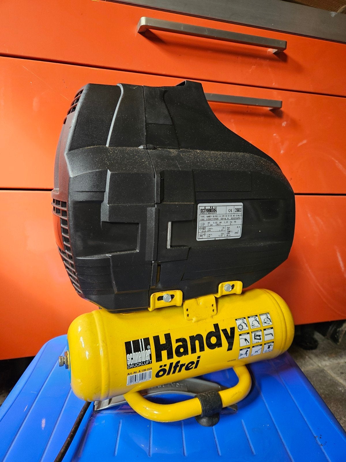 Handy ölfrei compressor met luchtslang, Doe-het-zelf en Verbouw, Compressors, Ophalen, Gebruikt, 6 tot 10 bar, Minder dan 200 liter/min