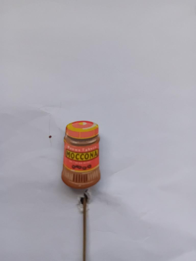 Pin - MOCCONA, Verzamelen, Ophalen of Verzenden, Zo goed als nieuw, Merk, Speldje of Pin