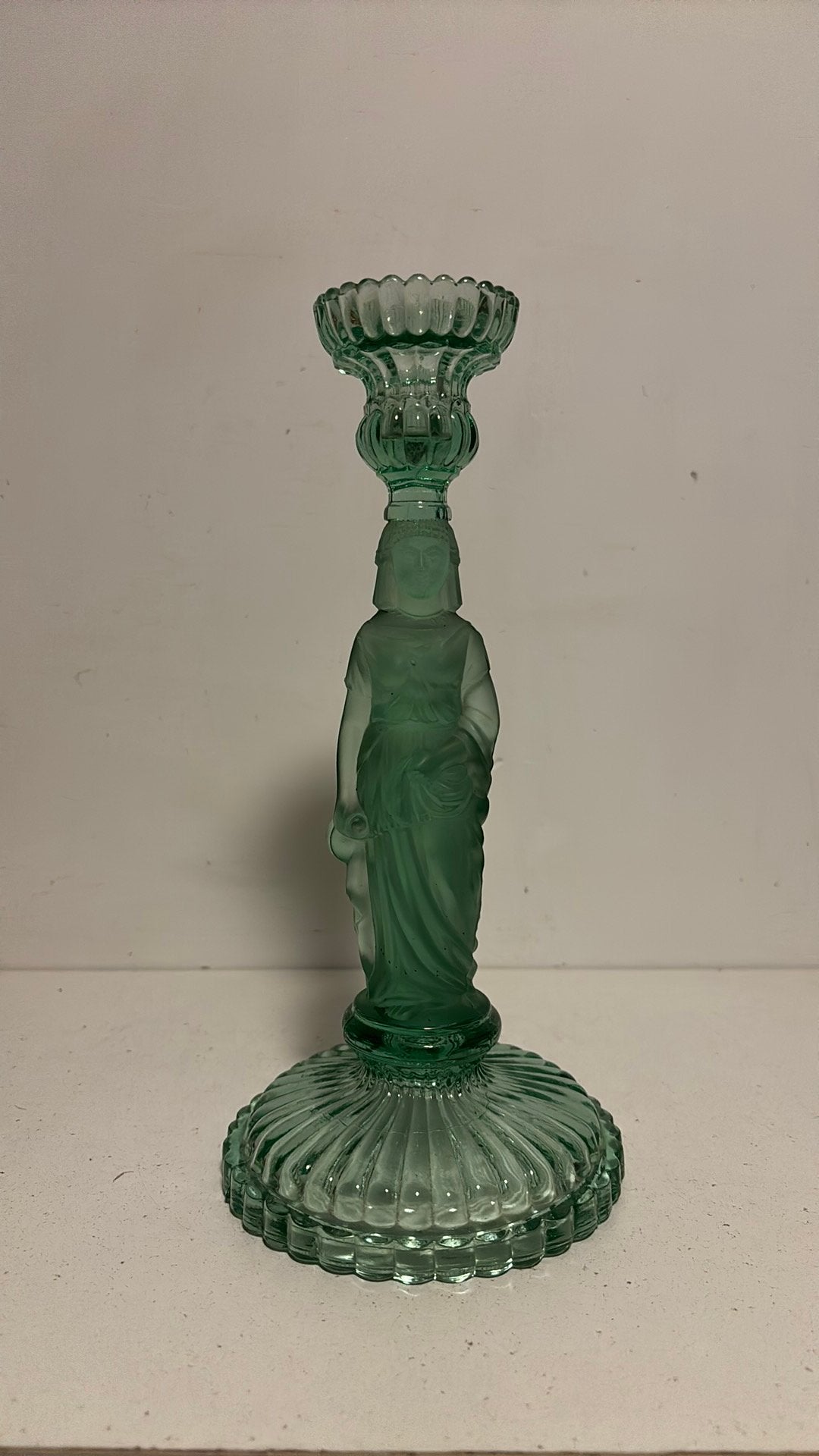 Kandelaar - vrouw - groen glas, Verzenden