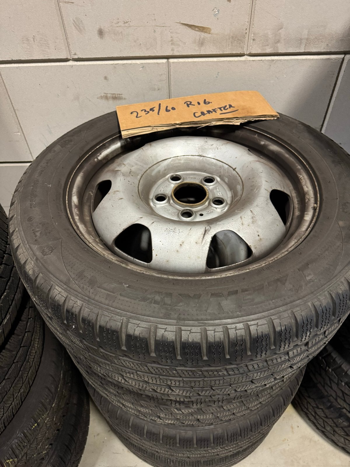 Winterbanden met velgen - 235/55 R17, Auto-onderdelen, Banden en Velgen, Gebruikt, Banden en Velgen, 17 inch, 235 mm