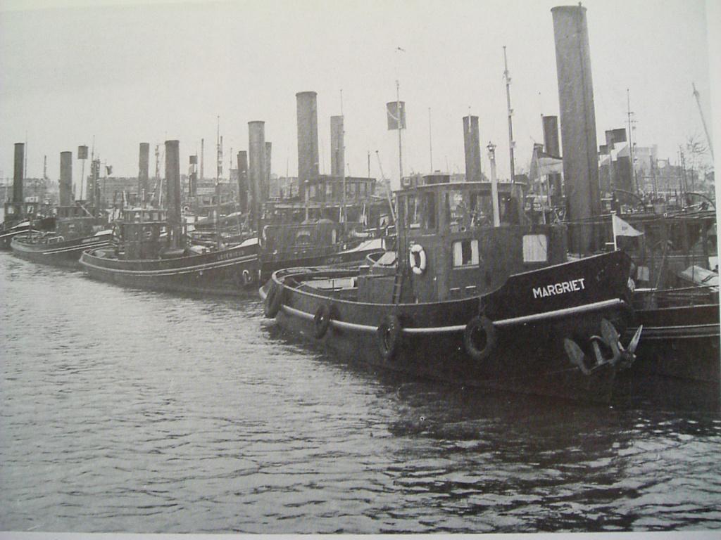 Rijn- en binnenvaart in beeld. Nederland, België, Frankrijk., Verzamelen, Scheepvaart, Ophalen of Verzenden, Gebruikt, Motorboot