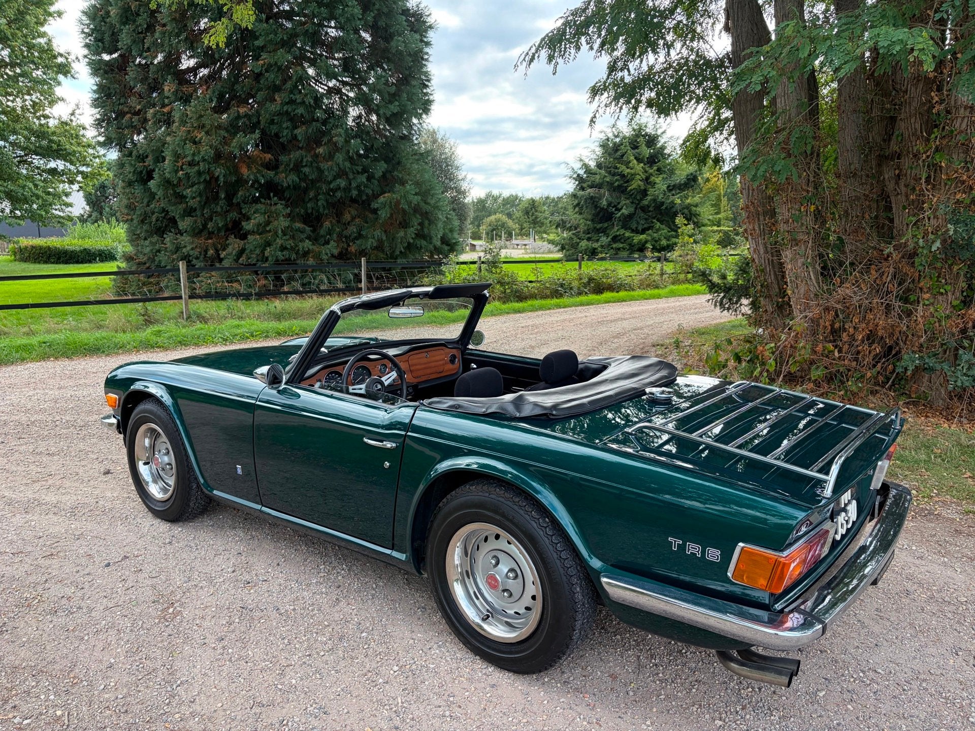 Triumph TR6 Soft Top, foto 2