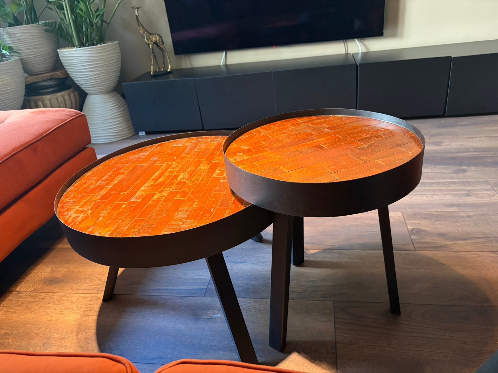 Industriële ronde salontafels (set van 2), Huis en Inrichting, Ophalen, Zo goed als nieuw, Rond, 50 tot 100 cm