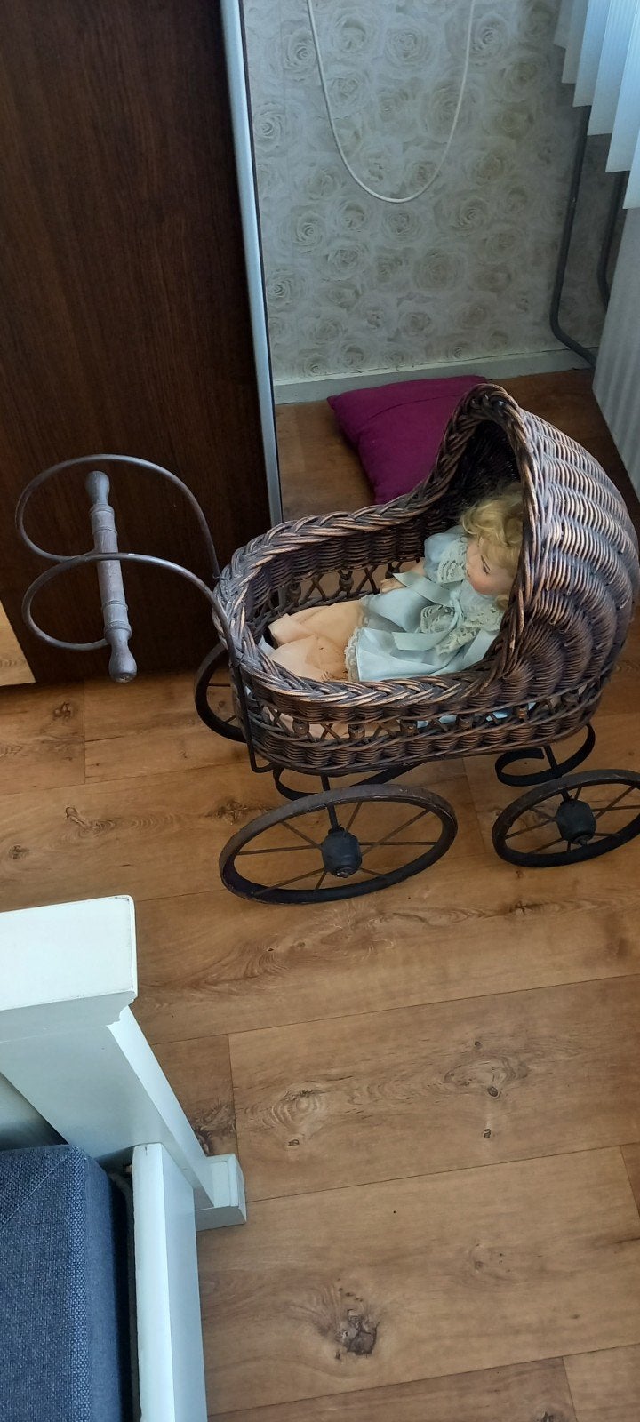vintage poppenwagen inclusief pop, Ophalen