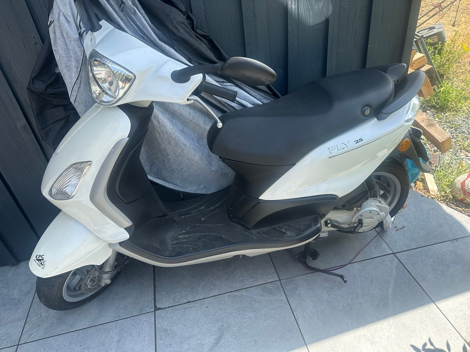 Piaggio Fly 25 Scooter - Wit, Goede Staat 2 stuk, Gebruikt, Ophalen of Verzenden, Fly, Benzine