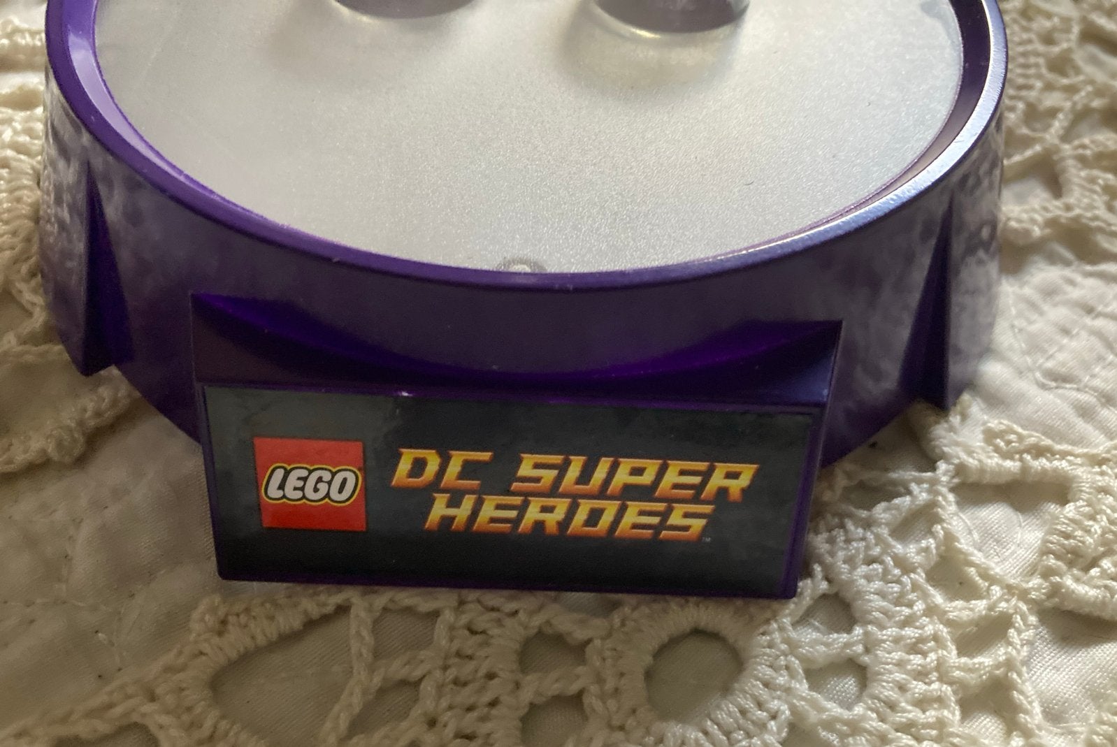 Lego DC Super Heroes Minifiguur Display Paars, Gebruikt, Overige thema's, Lego, Accessoire