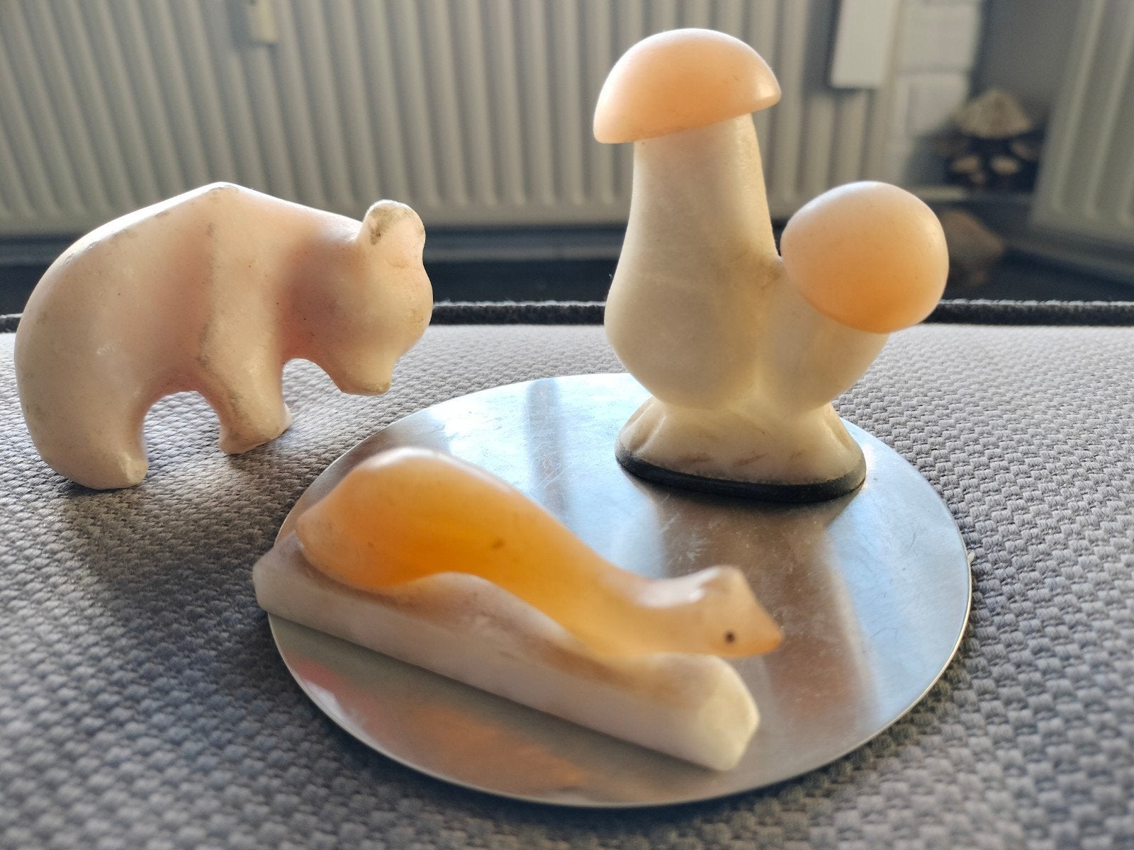 Paddestoel + Hermelijn en Beertje van Albast, Verzamelen, Beelden en Beeldjes, Ophalen of Verzenden, Zo goed als nieuw, Dier