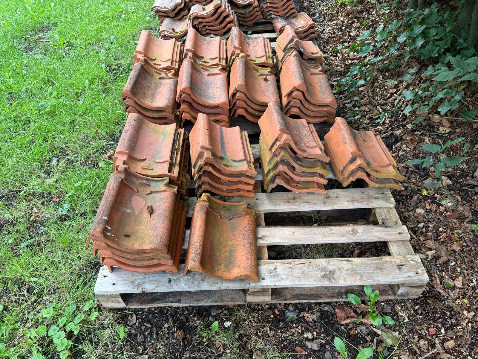 Gevelpan Rood, Gebruikt, Steen of Klei, Ophalen of Verzenden, Dakpannen