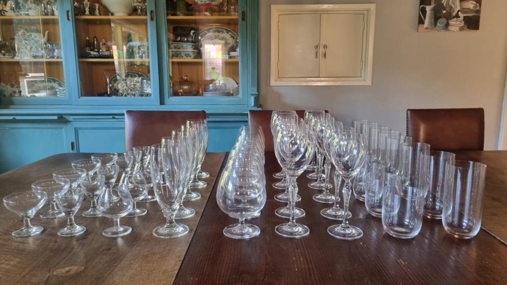 Prachtig kristallen glasservies, Ophalen
