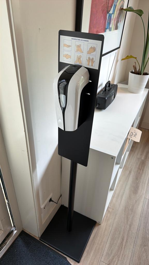 2 x desinfectie dispenser op paal, Huis en Inrichting, Schoonmaakartikelen, Ophalen, Overige typen