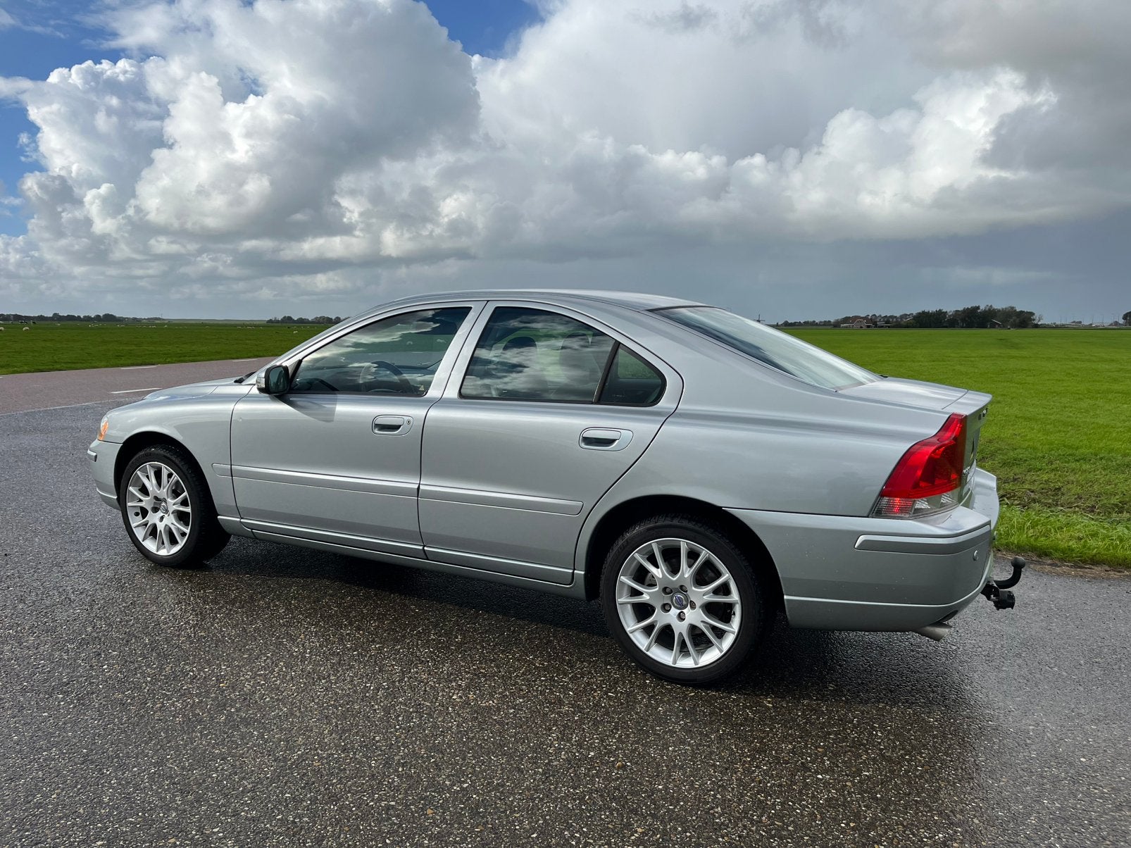 Volvo S60 2.4 170PK 2009 lage km-stand!, Auto's, Voorwielaandrijving, S60, 75 €/maand, Particulier