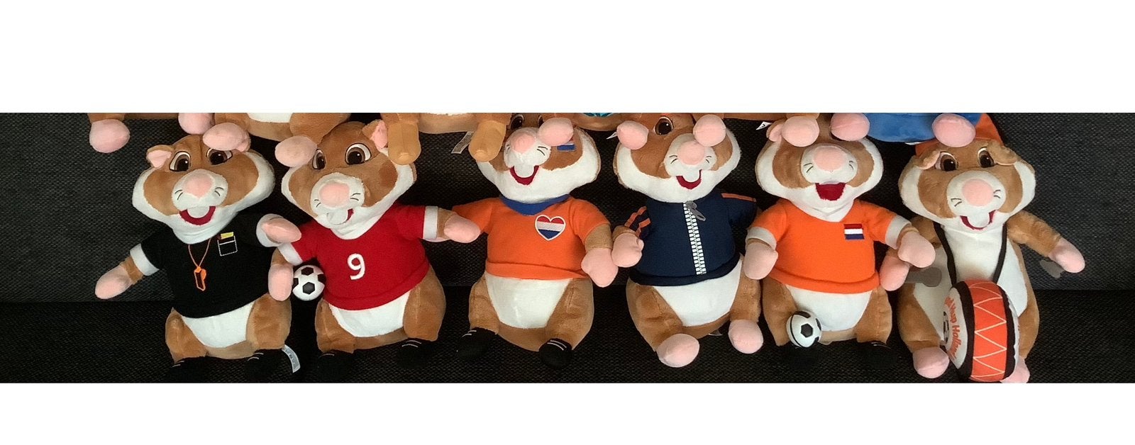 AH voetbal hamster pluche knuffel wk ek versiering oranje, Ophalen of Verzenden, Zo goed als nieuw, Overige typen