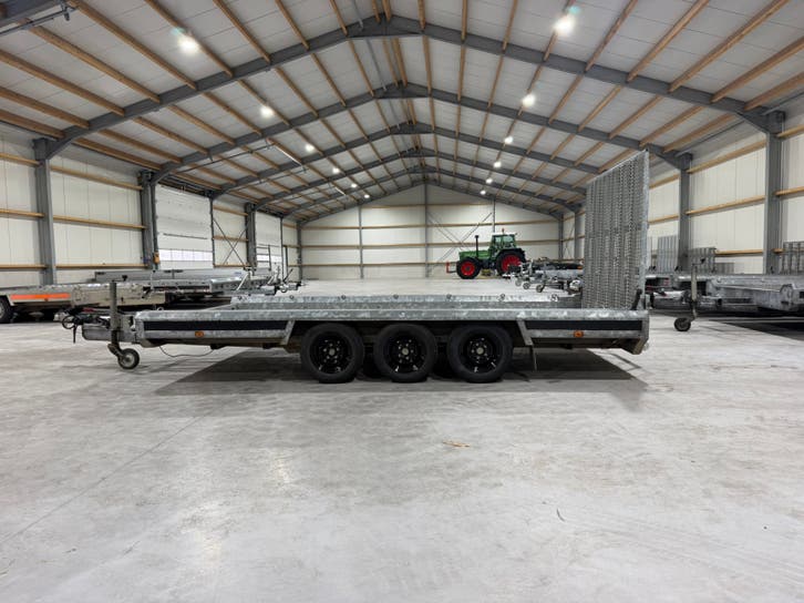 Hulco terrax 3 3500 kg machinetransporter