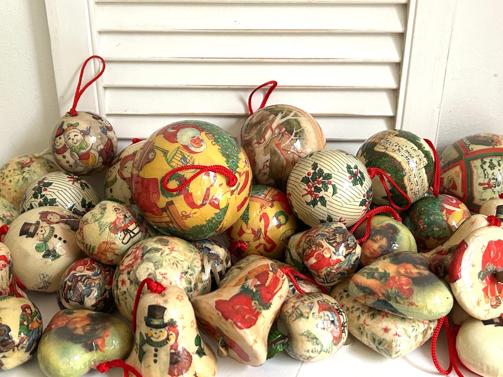 Vintage papier mache kerstballen kerstklokjes 80 stuks, Diversen, Ophalen
