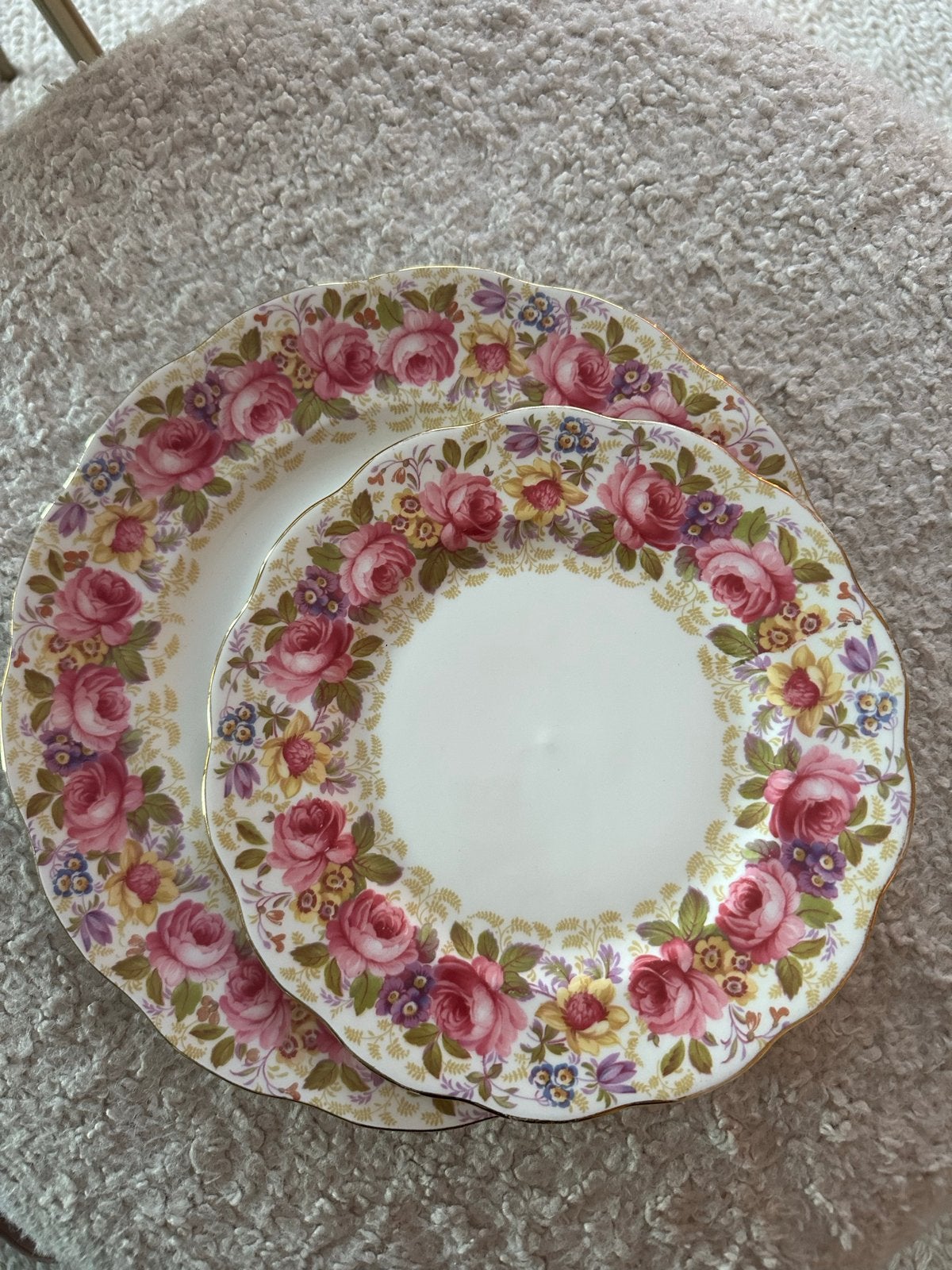 Royal Albert Serena Borden Set - 4 x 20.3cm, 1x 26cm, Ophalen of Verzenden