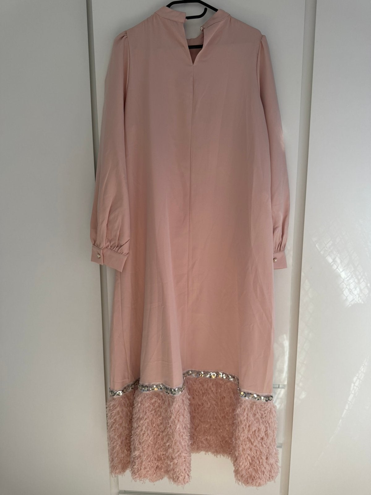 Mooie elegante roze jurk met details Maat L, Kleding | Dames, Jurken, Verzenden, Maat 42/44 (L), Zo goed als nieuw, Roze