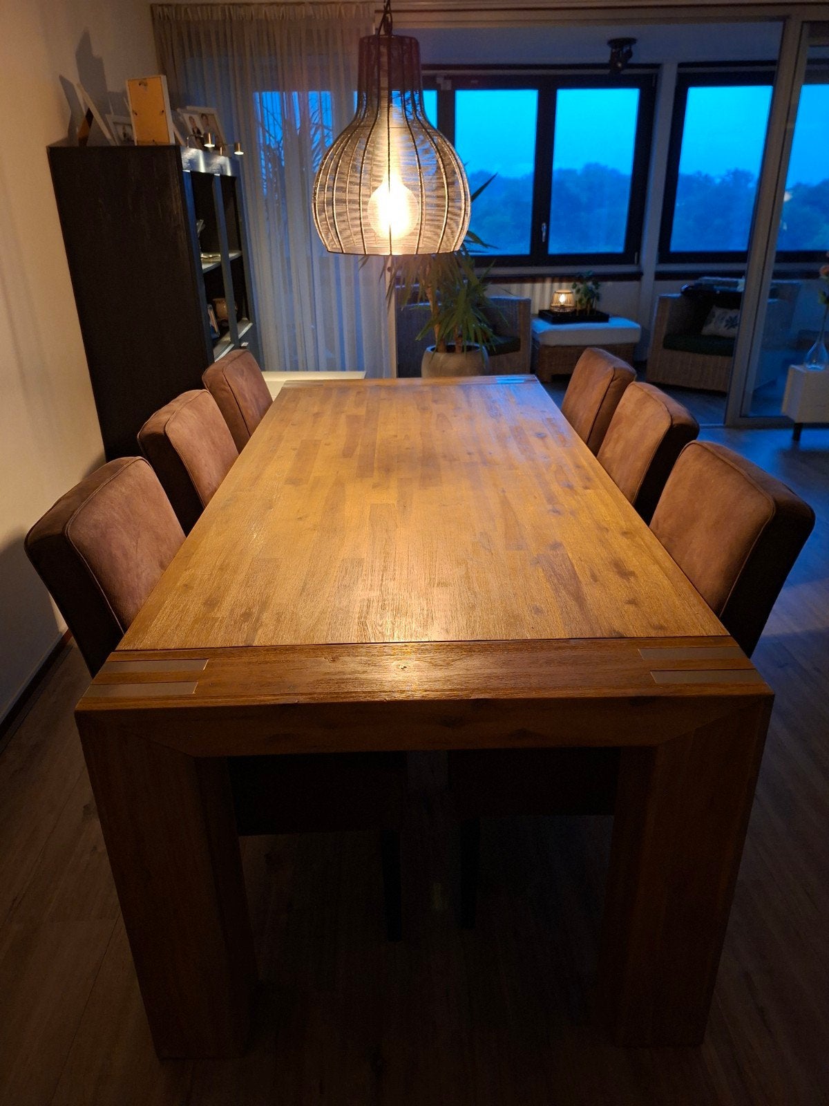 [GRATIS OPHALEN] Massief houten eettafel + 6 stoelen. [MOET, Ophalen, Zo goed als nieuw