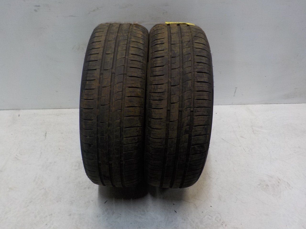 Bandenset 2 stuks Zomer 195 60 R15, Auto-onderdelen, Banden en Velgen, Onderdelen@venauto.nl, Van der Ven Autorecycling B.V., Gebruikt