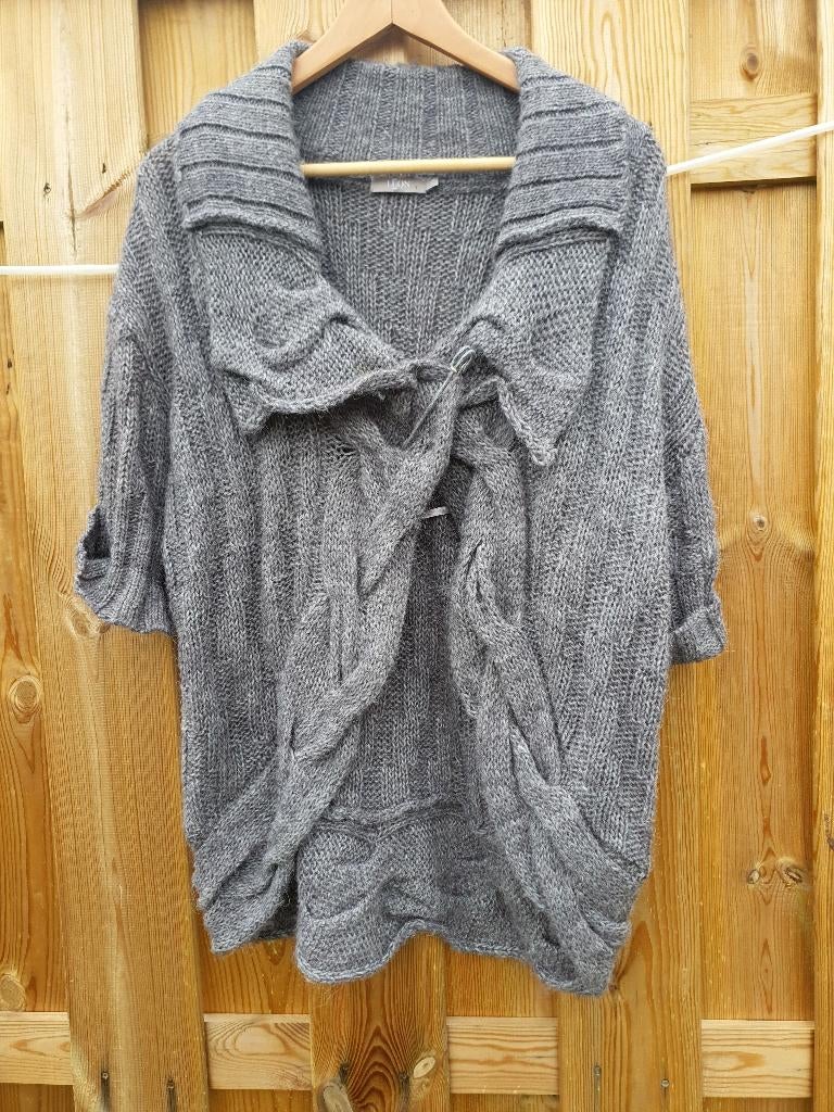 Léon vest XL grijs kabel knit | oversized comfy, Kleding | Dames, Truien en Vesten, Zo goed als nieuw, Maat 46/48 (XL) of groter