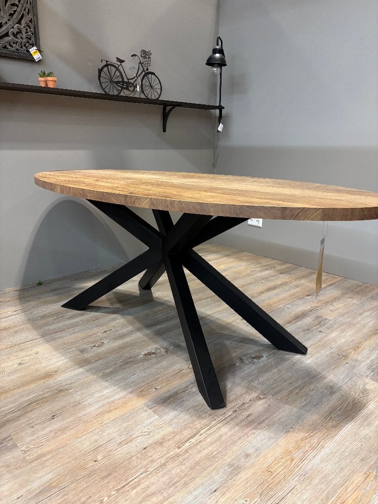 Showmodel Eettafel Scarlet Ovaal, Huis en Inrichting, Ophalen, Gebruikt, 200 cm of meer, 50 tot 100 cm