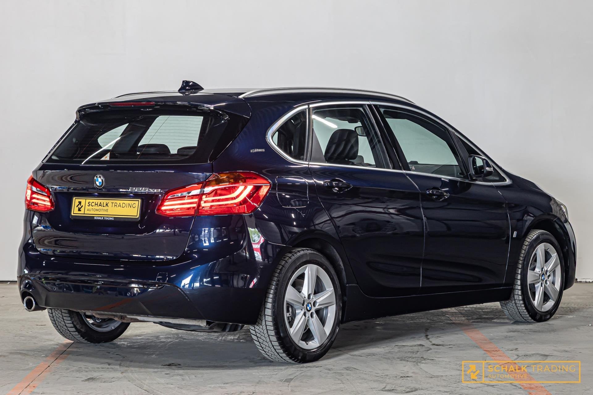 BMW 2-serie Active Tourer 225xe iPerformance High Executive, Automaat, 136 pk, Gebruikt, Blauw