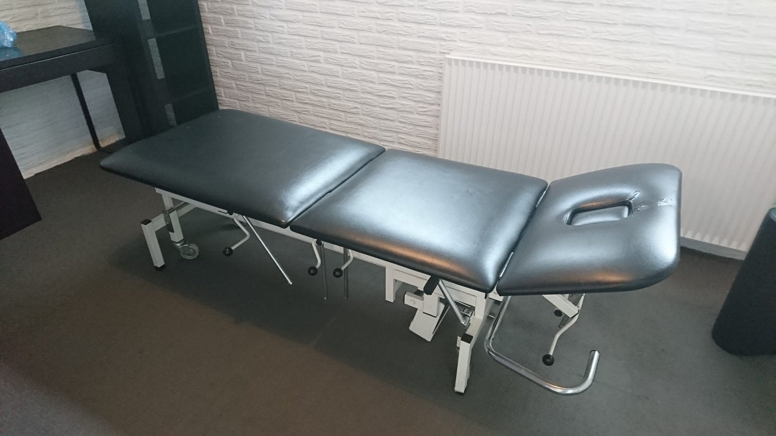 Manumed behandeltafel, Ophalen, Zo goed als nieuw, Massagetafel