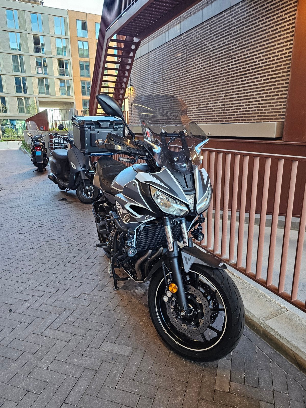 Yamaha Tracer 700 – Unieke uitvoering | Slechts 10.420 km!, Motoren, Motoren | Yamaha, Particulier, Toermotor, meer dan 35 kW