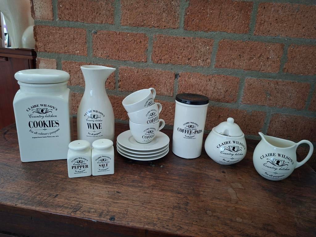 Claire Wilson's Country Kitchen Servies, Ophalen, Gebruikt