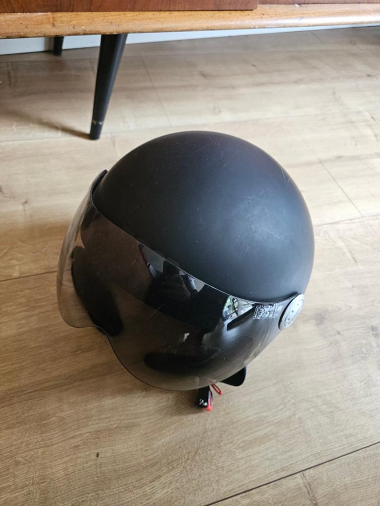 Zwarte scooterhelm met vizier - Maat XL, Fietsen en Brommers, Ophalen, Gebruikt, Extra large of groter