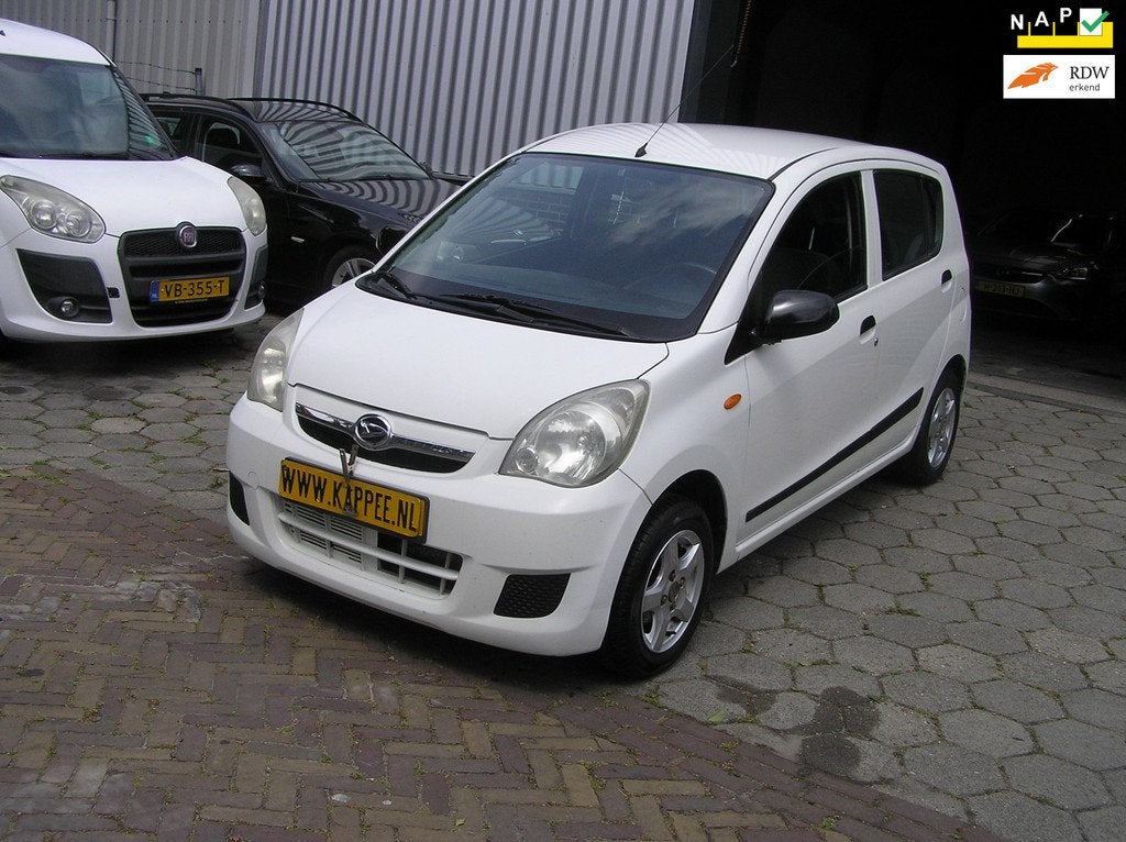 Daihatsu Cuore 1.0 Clever 161 d km nap 2 e eigenaar nieuwe a, Voorwielaandrijving, Stof, 18 €/maand, 4 stoelen