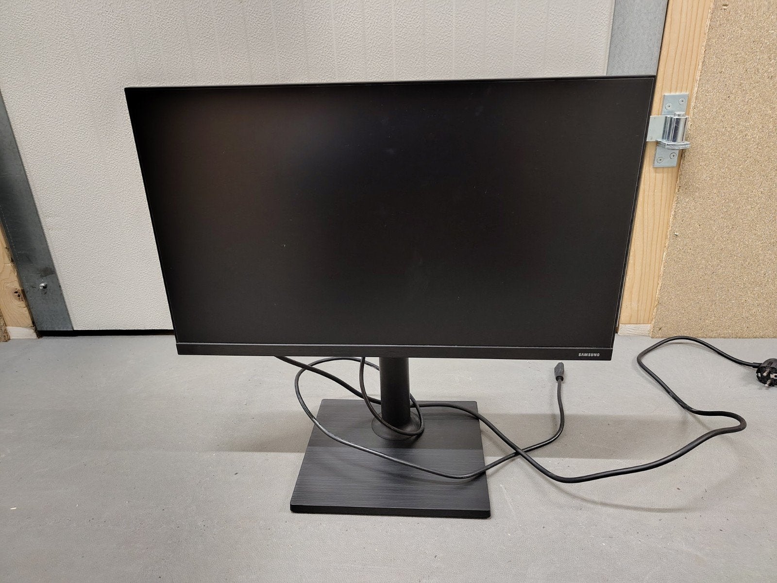 Samsung F27T450FQR 27 inch Full HD Monitor, Computers en Software, Ophalen, HDMI, IPS, Full HD