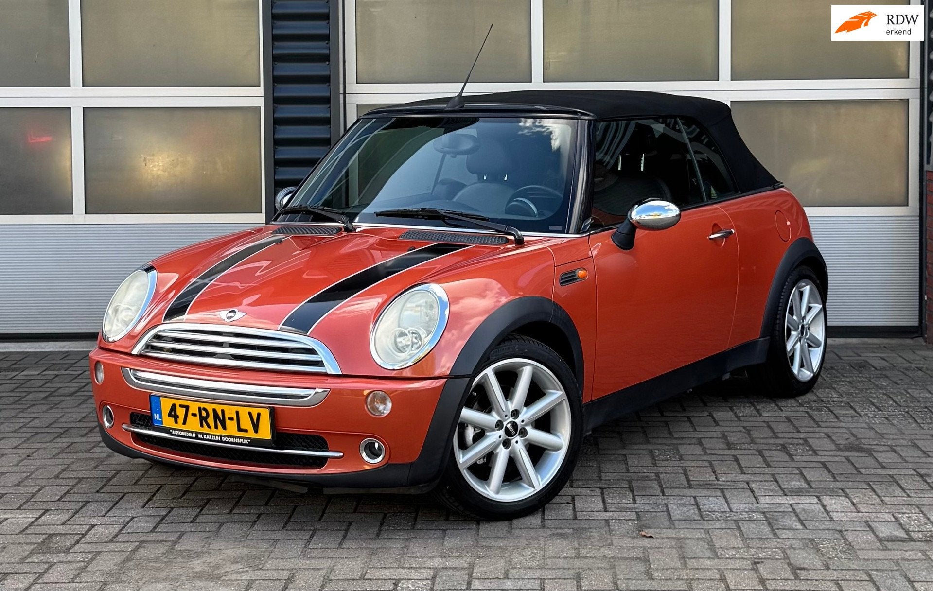 Mini Cabrio One 1.6 Pepper | Netjes | Origineel Nederlands |, Auto's, Gebruikt, 4 cilinders, Cabriolet, 4 stoelen